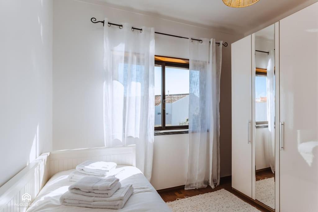 Casa Do Patio - 3 Bedrooms, Ponte Rol Torres Vedras Extérieur photo