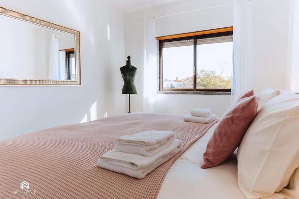 Casa Do Patio - 3 Bedrooms, Ponte Rol Torres Vedras Extérieur photo
