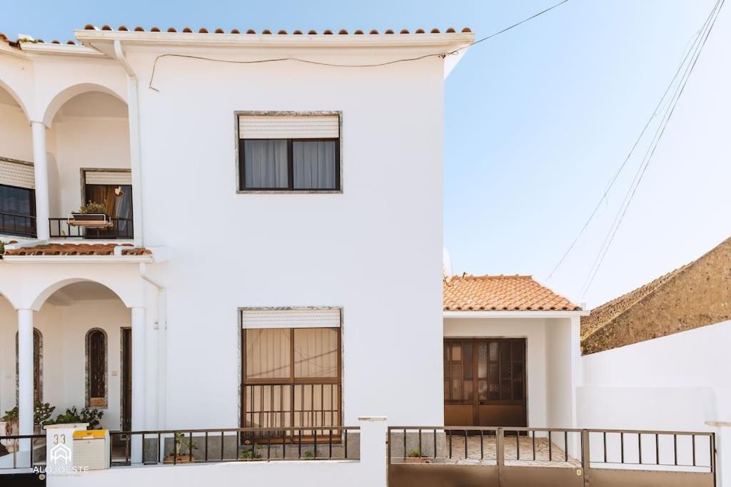 Casa Do Patio - 3 Bedrooms, Ponte Rol Torres Vedras Extérieur photo